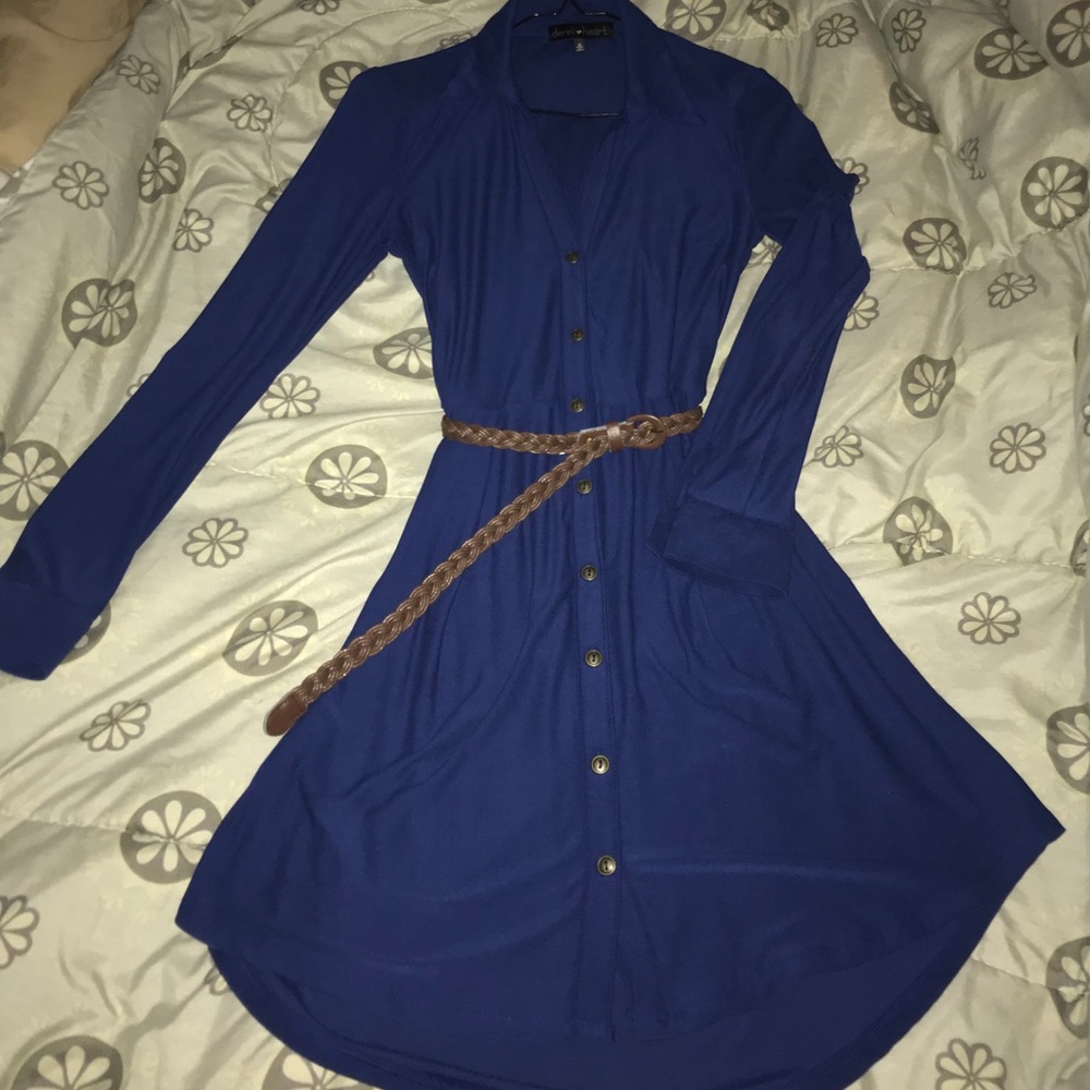 Blue t shirt dress, casual, with brown belt.